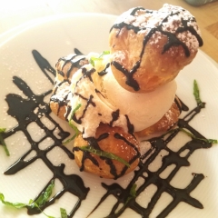 Profiteroles